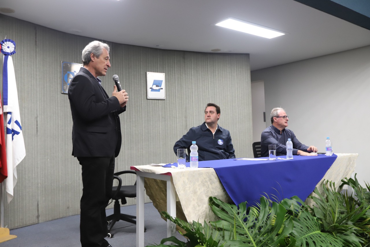 Em reunião no Sinduscon, governador Ratinho Junior destaca a força da construção civil
